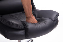 Laden Sie das Bild in den Galerie-Viewer, Moderner Leder-Bürostuhl THOR: Stil und Komfort in Perfektion. Und doch bequem.