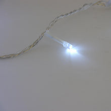 Laden Sie das Bild in den Galerie-Viewer, LED-Lichterkette für Innen- und Außenbereich – 50 Meter lang, kaltweiß
