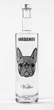 Laden Sie das Bild in den Galerie-Viewer, 0,7 Liter Iordanov Vodka Diamond Skull Edition aus ca. 1000 Kristallen (57,00€ / L.)